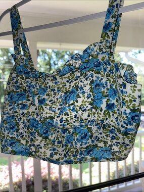 Floral Blue Cropped Tank Top with Ruffle Trim